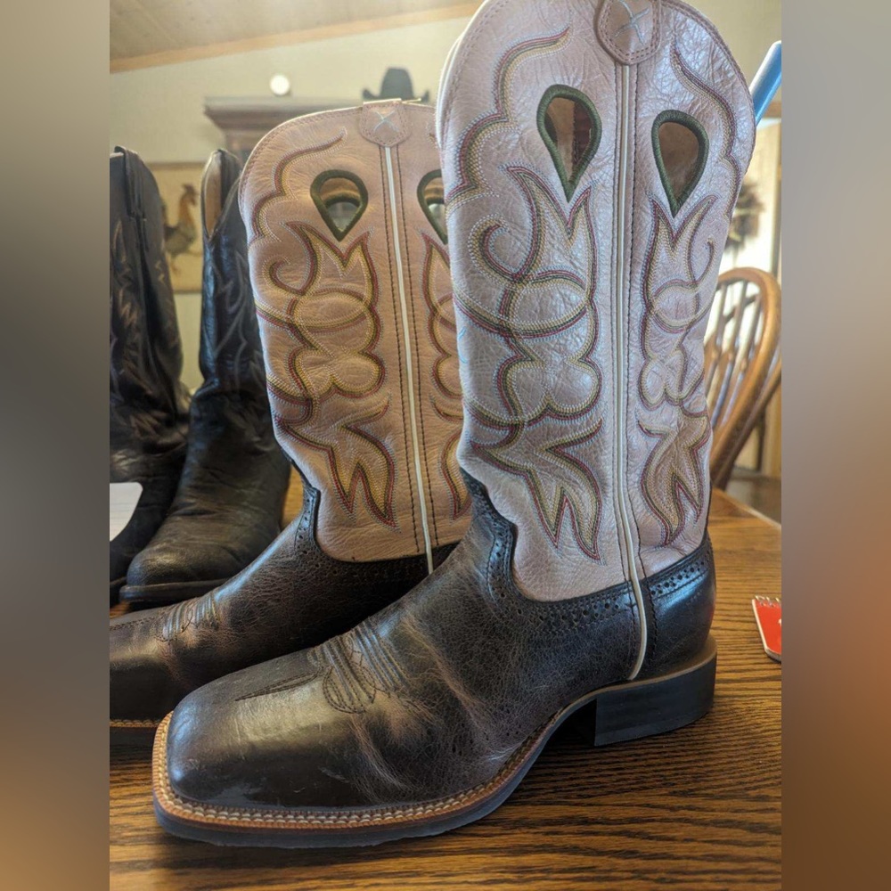 Twisted X Boots - Picture 2 of 5